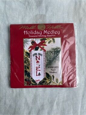 NWT Mill Hill Holiday Medley Noel Medley stitching band cross stitch kit